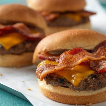 grilled-bacon-burgers