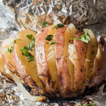 baked-potatoes-on-the-grill-with-onion-recipe