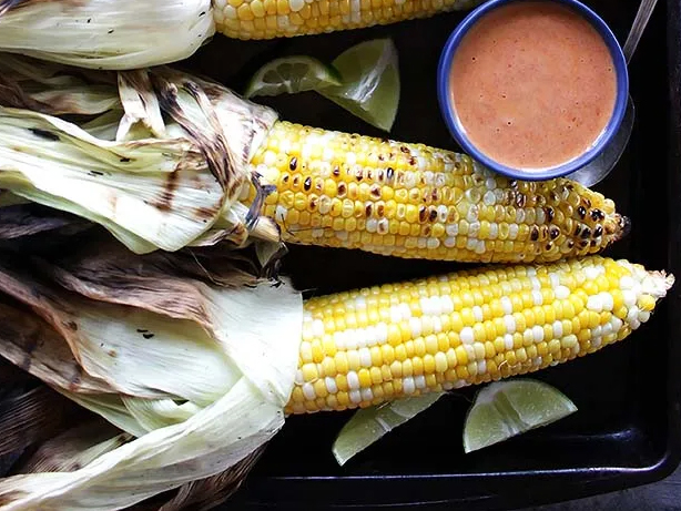 char-grilled-corn-with-smoky-chipotle-sauce