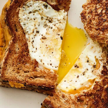 egg-in-a-hole-french-toast-grilled-cheese-recipe