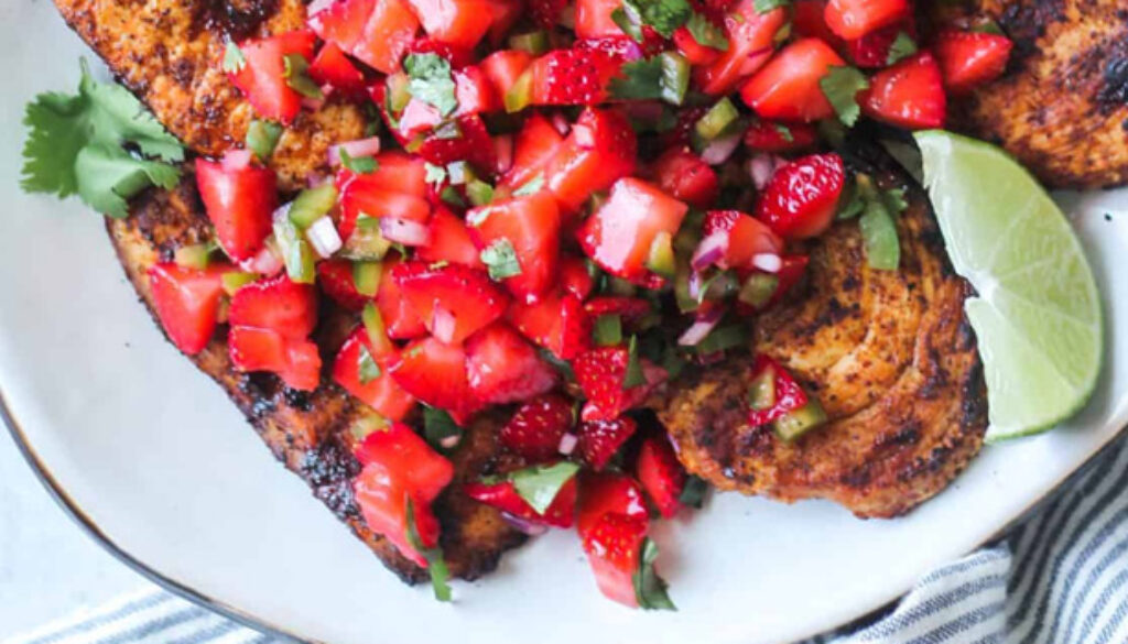 grilled-chicken-breasts-with-fresh-strawberry-salsa-recipe