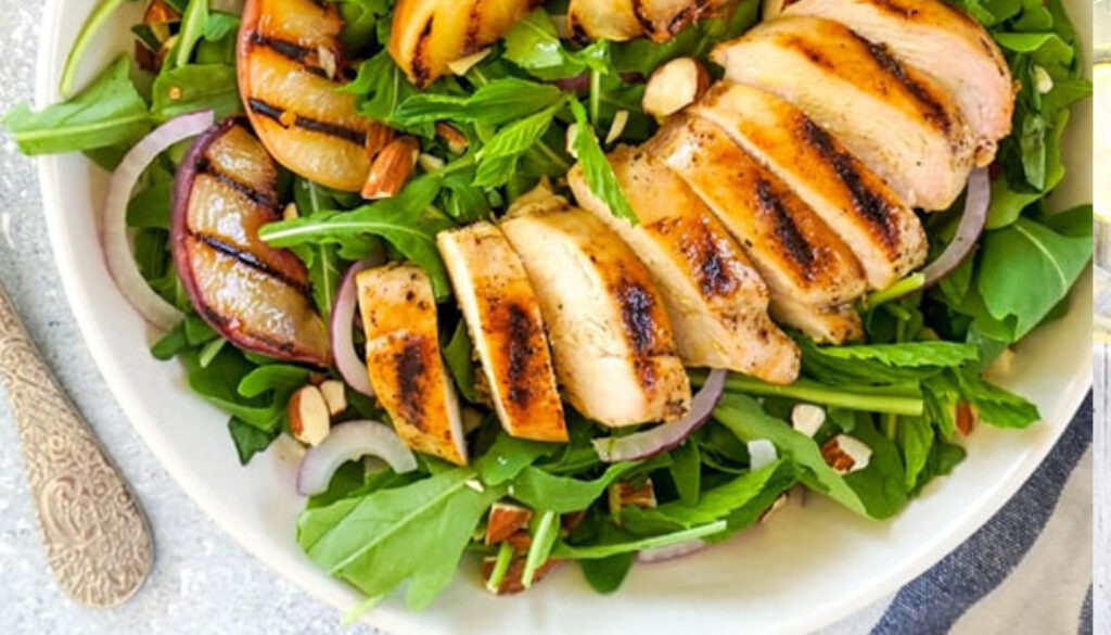 grilled-chicken-peach-and-arugula-salad-recipe