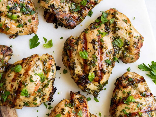 grilled-chicken-with-basil-garlic-rub