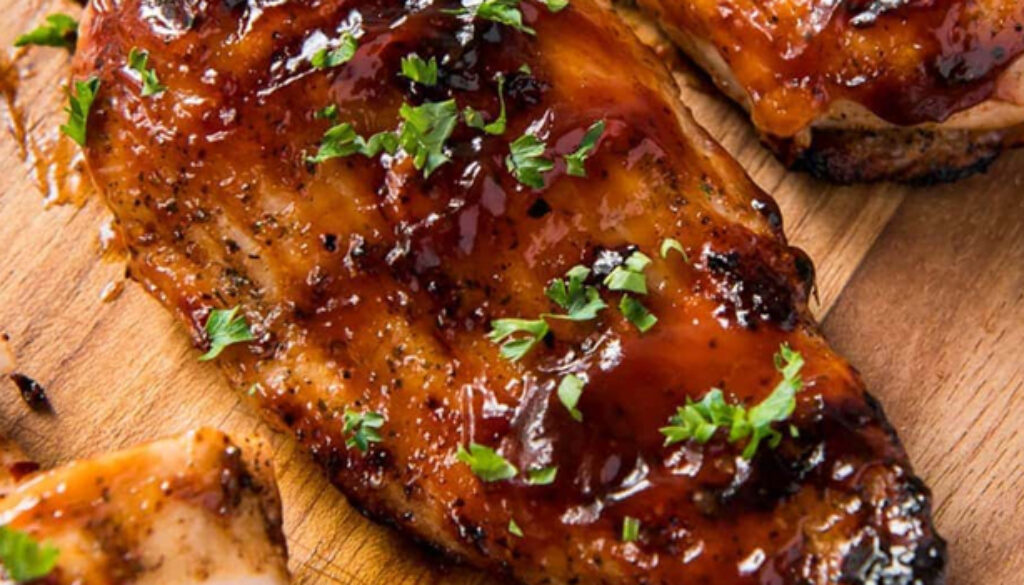grilled-chicken-with-bbq-ranch-sauce