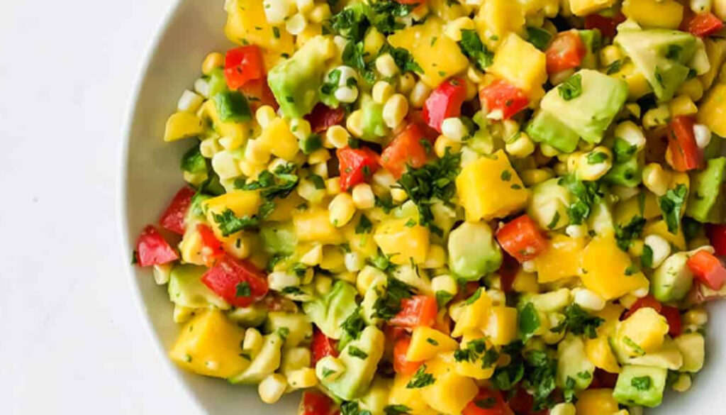 grilled-corn-with-spicy-mango-salsa