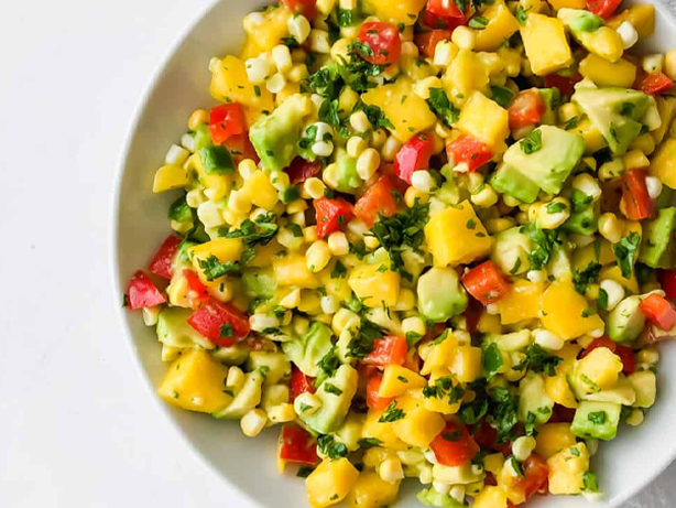 grilled-corn-with-spicy-mango-salsa