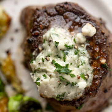 grilled-filet-mignon-with-blue-cheese-butter
