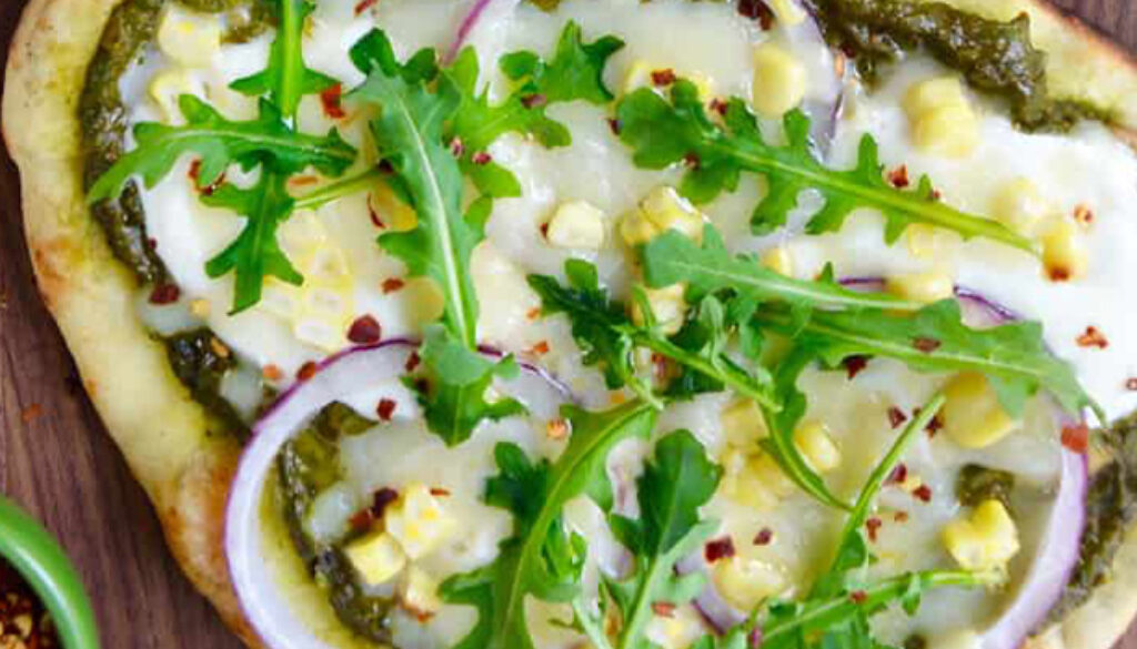 grilled-flatbread-pizzas-with-avocado-pesto