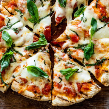 grilled-margherita-pizza-with-garlic-parmesan