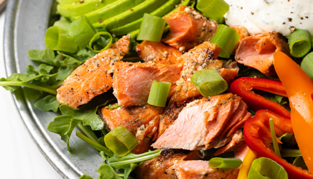 grilled-salmon-salad-with-spicy-honey-vinaigrette