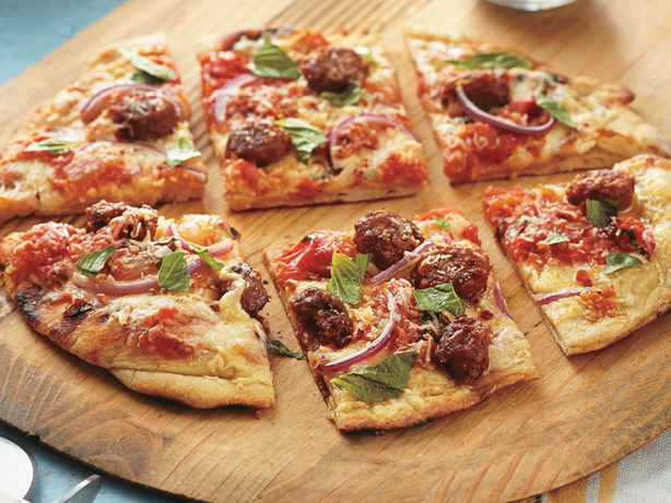 grilled-sausage-pizza