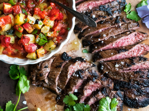 grilled-skirt-steak-with-spicy-tomato-salsa