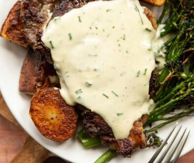 grilled-top-sirloin-with-blue-cheese-sauce